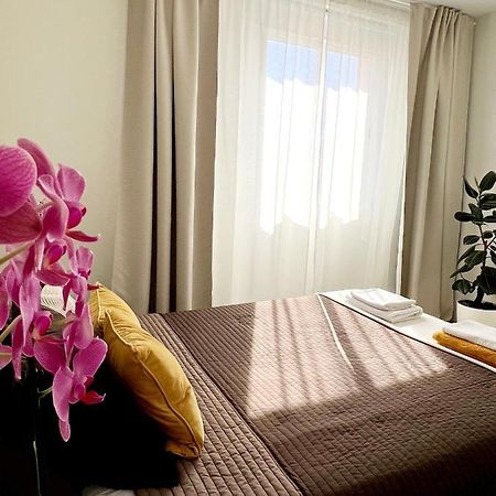 Cozy Modren Apartment On Malvarrosa Beach Valence Extérieur photo