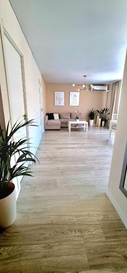 Cozy Modren Apartment On Malvarrosa Beach Valence Extérieur photo