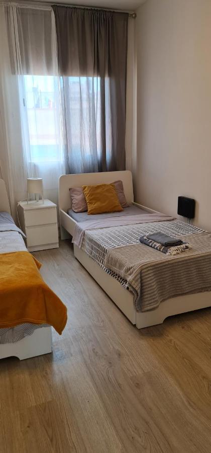 Cozy Modren Apartment On Malvarrosa Beach Valence Extérieur photo
