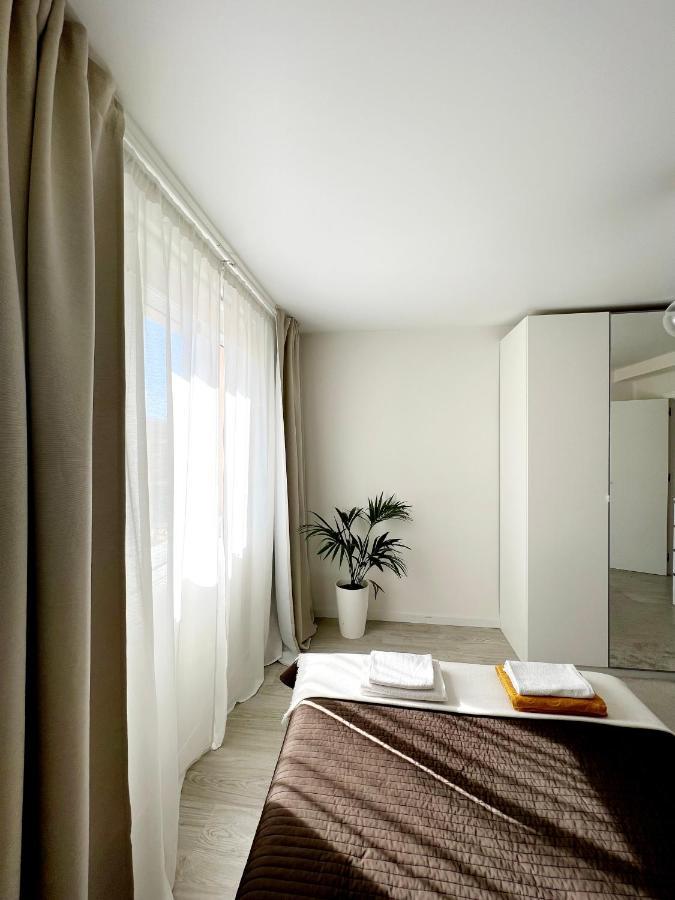 Cozy Modren Apartment On Malvarrosa Beach Valence Extérieur photo